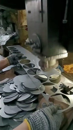 Metal Sheet to Round Plate Conversion Process Using Heavy Duty Stamping Press