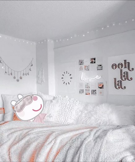 Suzy Sheep Receives a Cool Roblox Toy with an Unknown Toy Code