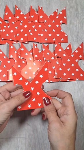 5.1K views · 26 reactions | Beautiful paper snowflake tutorial part 2 #viral #video #fblifestyle #reels | Yeliz Craft & Crafty Girl | Facebook