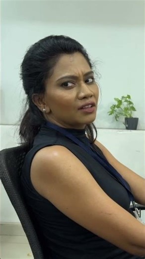 Ladki line mare #shortsfeed #office #yt