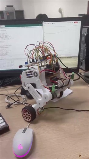 WBR with Fuzzy-LQR Controller