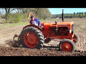 Ploegen met Nuffield 460 | ploughing | plowing | pflügen