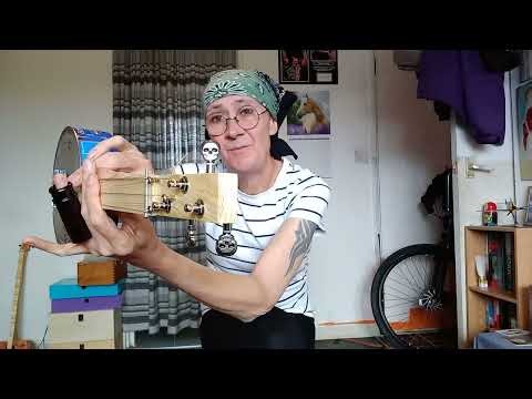 Cookie Tin Banjolele! ... special thanks to Mikey and Steve Strings 🪕