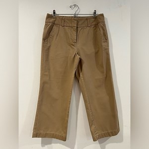 J crew pants Khaki shorts size 8 with 4 pockets 100%cotton
