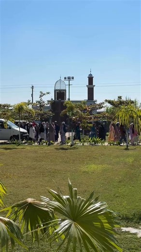 আমাদের Bird Park & Eco Villageশিক্ষা সফরের স্থান হিসেবে বেছে নিয়েছিল Sylhet Science & Technology College তাদের এই শিক্ষা সফর আমাদের পার্কে অত্যন্ত সফলভাবে সম্পন্ন হয়েছে। শিক্ষার্থীদের আনন্দ ও উৎসাহ দেখে আমরা সত্যিই খুব আনন্দিত। তারা এখানে এসে প্রকৃতির সৌন্দর্য উপভোগ করেছে এবং পরিবেশ ও প্রকৃতি সম্পর্কে নতুন অনেক কিছু জানতে পেরেছে। তাদের এই আনন্দ ও শেখার অভিজ্ঞতাই আমাদের জন্য সবচেয়ে বড় প্রাপ্তি। #Moulovibazar #birdlife #collegelife #picnic #Bangladesh #Sylhet #ecotourism | Bird Park & Eco Vill