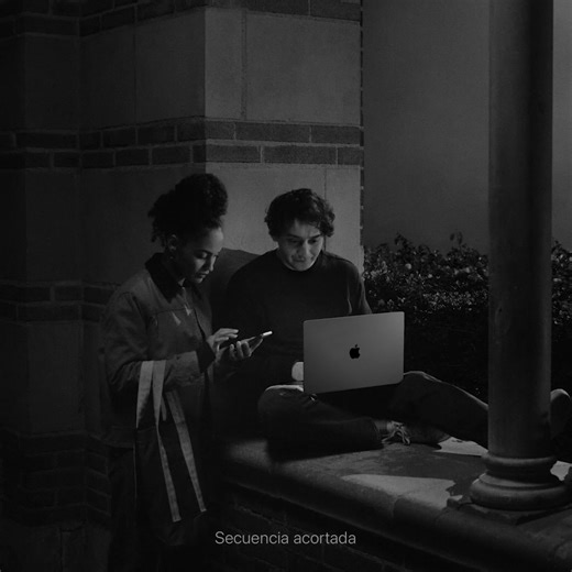 Más ligera que tu lunes y siempre lista. Descubre Mac For Life con Banamex desde $739 al mes. ¡Te esperamos! *Consulta modelos, mensualidades, términos y condiciones. | MacStore México