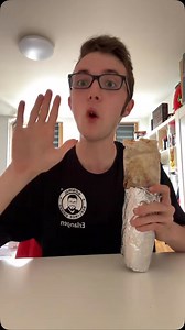 Denis Gashi on Instagram: "Und was gibt es bei euch Heute neben dem Dürüm zum reinschleudern?  Meine Kebabs 陵 #foryoupage #viral #dürümstag"