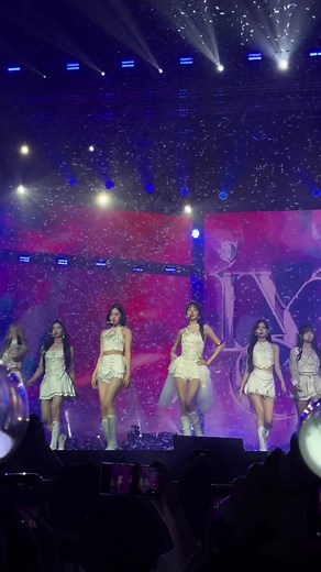 IVE Opening/I Am (Full) Live in Singapore Concert