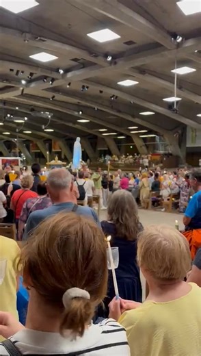 C’est un chemin semé d'embûches que tu traverses ces temps ci Mais dès cet instant la vierge Marie te conduit sur le chemin qui mène au sommet de la grandeur. | Gerard Souly