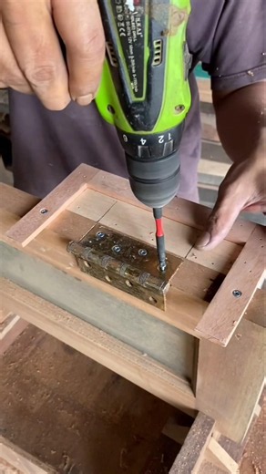 How to quickly install hinges #woodworking #tipsntricks #diy #tips