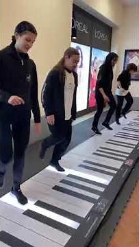 Tom Hanks - Big - on the Big Piano | Pianoforte Gigante