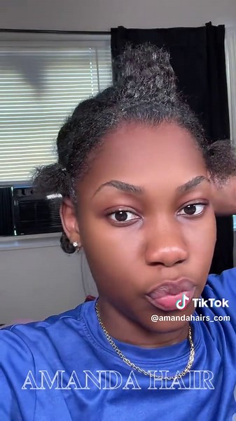 Get ready to shine with these bouncy, natural-looking curls that add instant volume and personality. 🤔#amandahair #gluelesswig #highlights #kinkycurly #curlyhair #humanhair #hairstyles #halfwig#wiginstall #wig #fyp