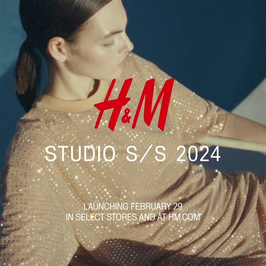 Sheer magnificence. H&M Studio S/S 2024. #HM #HMStudio https://hm.info/61834xAJL / La magnificence à l'état pur. H&M Studio printemps-été 2024. #HM #HMStudio | H&M