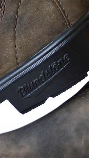 3K views | Built for brisk walks and bold looks  . Pour la marche rapide et les looks audacieux  | SOFTMOC SHOES | Facebook