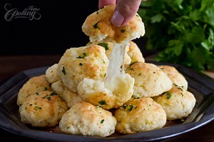Garlic Cheese Bombs Recipe - Cheese Biscuits with gooey cheese