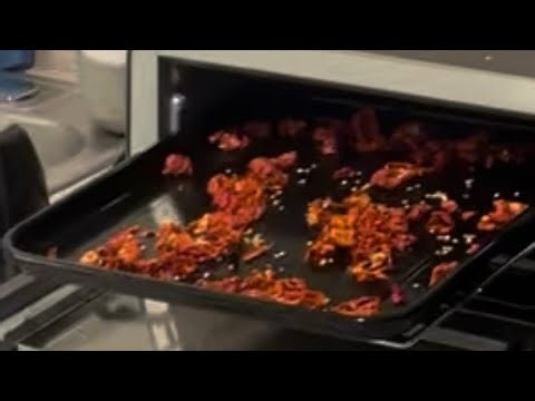 Trying The Hottest Pepper In The World (Carolina Reaper)