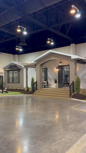 317K views · 4.7K reactions | Raise your hand if you want a full tour  #ClaytonHomes #manufacturedhome #modularhouse #Prefabhouse #HomeDecor #interiordesign | Clayton | Facebook