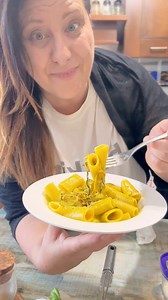 133K views · 932 reactions | pasta con zucchine e zafferano https://blog.giallozafferano.it/rossellainpadella/ricetta-pasta-zucchine-parmigiano-zafferano/ | Rossella in padella, il blog di Rossella Cosentino | Facebook