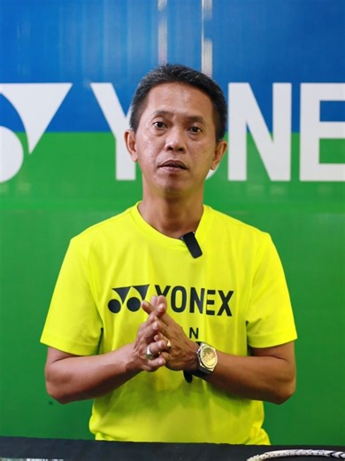 🔥 Unleash Your Inner Beast with Yonex Astrox 99 Game White Tiger 🔥 Siap dominasi lapangan dengan power yang buas? Yonex Astrox 99 Game White Tiger hadir buat kamu yang suka main agresif 💥 ⚡ Head-heavy balance → Smash makin nendang & tajam ⚡ Medium shaft → Power dapet, kontrol tetap aman ⚡ Nanomesh Neo Rotational Generator System → Energy transfer lebih maksimal ⚡ 4U G5 → Ringan, lincah, tapi tetap powerful Desain White Tiger yang ikonik, terinspirasi dari permainan ganas ala Kento Momota 🐅 B