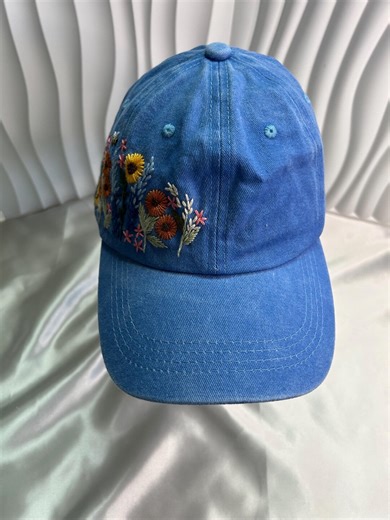 Embroidered Floral Baseball Cap – Adjustable Handmade Hat for Women