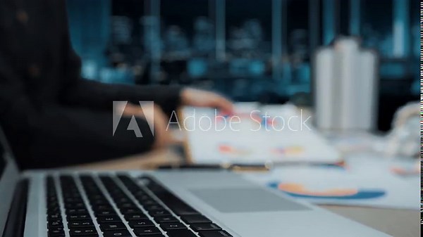 Surrounded by virtual displays, a consultant oversees AI-driven analytics, enabling incisive marketing approaches and cohesive project mapping that inspire success. Noogenesis AI