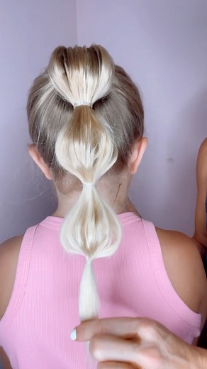 121K views · 1K reactions | FUN BUBBLE PONYTAIL ❤️ How cute is this one? I love it! #hairtutorial #hairinspo #hairideas | Mom Generations | Facebook