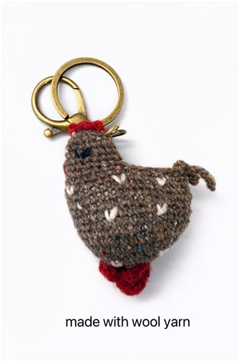 Wool Yarn Crochet Chicken Keychain | Handmade Wool Hen Bag Charm | Rustic Farm Animal Keyring | Cozy Wool Chicken Gift - Etsy