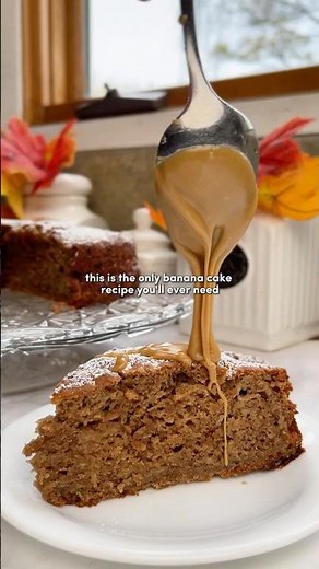 This Brown Butter Banana Cake Is Pure Perfection 😳 ..... #thebakefeed #bakingmadeeasy #cakerecipe