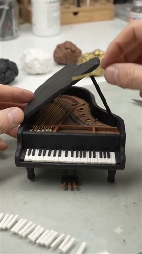 I made a Piano 🎹 using clay😍✨ #Shorts #ClayArt #piano