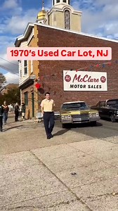 New Jersey 1970'S —— Here is a 1970’s- 1980’s used car style lot. I love everything about this. The retro cars, the vintage looking people, the sleazy car salesman. I wish I could go back in time and buy all these cars at those 70’s prices. . ✔️ Credit 👉🏆🎥 @oscar_diazx . . ✔️Alliance @america_states @guimellousa @enjoy_la_ . ✔️Tag your best US photo with the tag #conexaoamerica or @conexao.america for a chance to be featured. . . #nostalgic #filmcamera #1980s #vintagecar #vintagecars #newjers