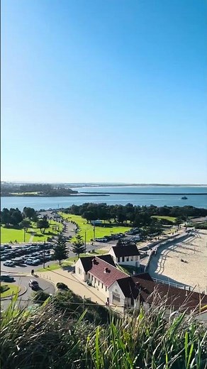 Nobbys beach Australia #australia #trending #travel #ytshorts #nature #yt #ytshortsindia #most #tik
