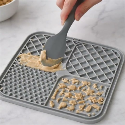 Dog Lick Mat | Spread Peanut Butter for Easy Dog Enrichment #Shorts