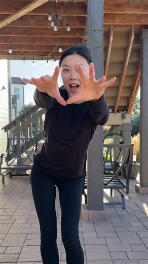 HOW I PUT ON MY LEGO COSTUMES! 🙂‍↕️🙂‍↕️🙂‍↕️ People ask me all the time to see the getting dressed process for these cosplays, so I thought I’d finally show you! I wish this were a more graceful GRWM process but ALAS😂 Lego Fairy Batman by me! 🦇 Lego Batman Movie #lego #legobatman #legocosplay #minifigure #3dprinting #starwarscosplay #cosplay #lego #starwars #funny #legocosplay #halloweencostume #humor #funnycosplay #jarjarbinks #legobatman #padmeamidala #batman #halloweencostumeideas #legogr