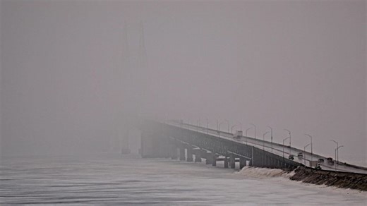 Fog warning issued at Mackinac Bridge