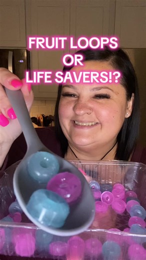 Fruit Loops or Life Savers?! 👀🧊💗💙 Either way, the CRUNCH is the best part 😮‍💨 Which one do you see?! 😂 #asmr #iceasmr #oddlysatisfying #crunchy #mukbang