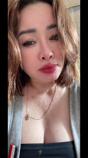 Video của Thu Trang Le (@thu.trang.le71) với bản nhạc Làm Người Lạ Đi Anh - Thùy Hương