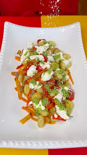 8.9K views · 219 reactions | Quick and Easy Sheet Pan Gnocchi dinner | Robyn Q | Facebook