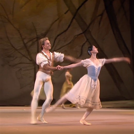 [#onthisday🩰] Adolphe #Adam's legendary ballet #Giselle was premiered on June 28th 1841. Treat yourself with the exquisite delicacy of this iconic version, with Svetlana Lunkina and Дмитрий Гуданов as Giselle and #Albrecht > https://geni.us/GiselleDVD | Bel Air Classiques