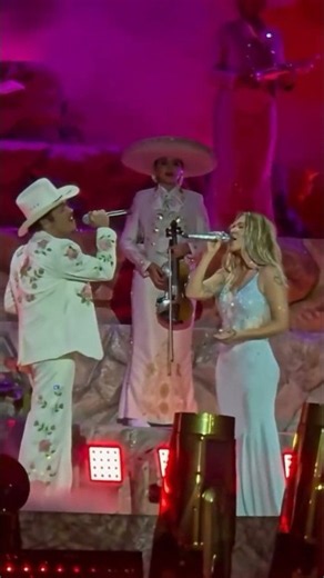🇺🇸 Karol G y Bruno Mars - Risk it all (15 Ago 2026) Live in Inglewood, Los Angeles, CA, USA