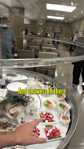 My $3000 Emirates first class flight experience 🇦🇪 | Harry Jaggard