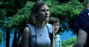 Ruth, Marty, Wendy, Jonah, and Charlotte in ‘Ozark’ Then VS. Now