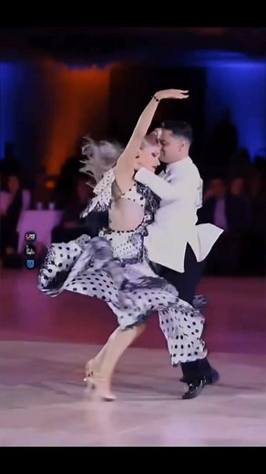 Beautiful Music ...👑 Engelpert Humperdinck ...💗 Lonely table just for One ....💔💔 | Treasures of World Music