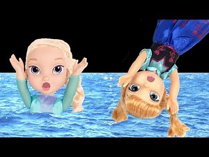 FROZEN Elsa & Anna Pool Party - accident in Swimming Pool - Floaties Pool Fun