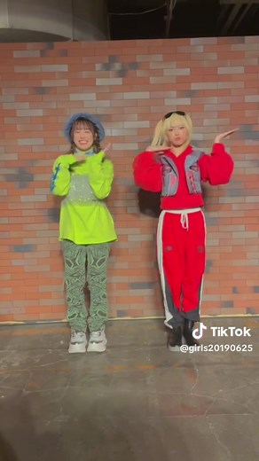 新曲「Magic」MV 達成200万回再生！