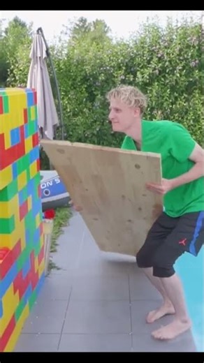 toinelag veux faire une cabane a deux étages