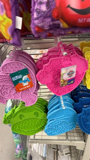 NEW AT THE DOLLAR TREE NEW DOG ITEMS #dollartree