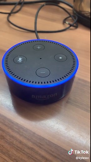 HAHAHAHAHAH TRY THIS, ALEXA WHAT IS 100 100 100 100 IN WELSH 😂 IM CRYING #foryou #foryoupage