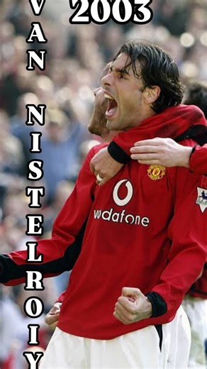Ruud Van Nistelrooy🇳🇱 Manchester United FC vs Fulham 2003 Ruud van Nistelrooy struck one of the goals of the season as his hat-trick sent Manchester United to the top of the Premiership Goals: Van Nistelrooy (3) 44', 68', 90' Score 3-0 to Manchester United Premier League, Old Trafford, Attendance 67,706 #vannistelrooy #manutd #00s #thereddevils #oldtrafford #siralexferguson #hattrick #soccer #premierleague | Retro Calcio
