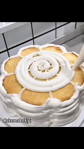 8.9K views · 97 reactions | Amazing Cake tutorial Cc- cakemaketips | 24/7 Cake Affairs Blog | Facebook