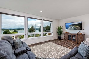 Florence Vacation Rental | Bay View West |  Home Rental